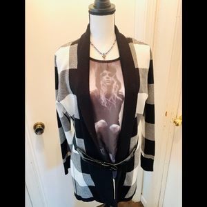 Black and white long cardigan with belt sz XL